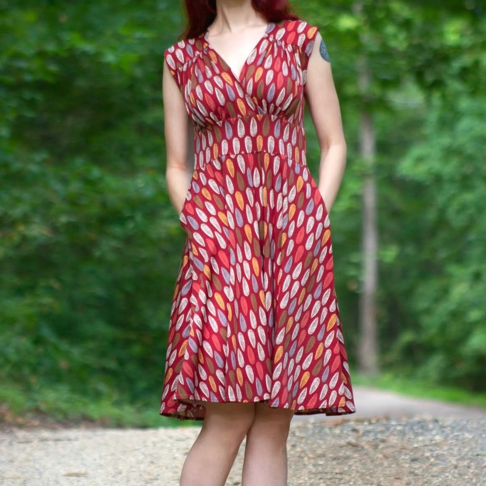 Karina Dresses Nora Dress in Autumn Feathers Print Size XS